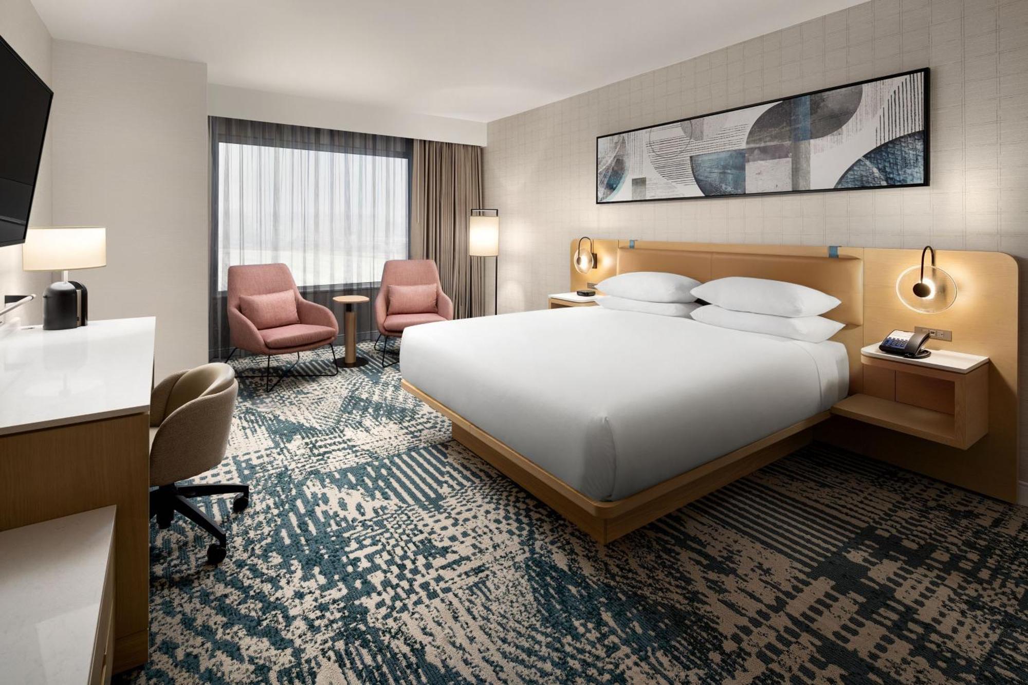 By Marriott Vancouver Hotel 4*